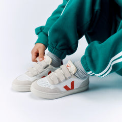 V-90 LEATHER WHITE PEKIN